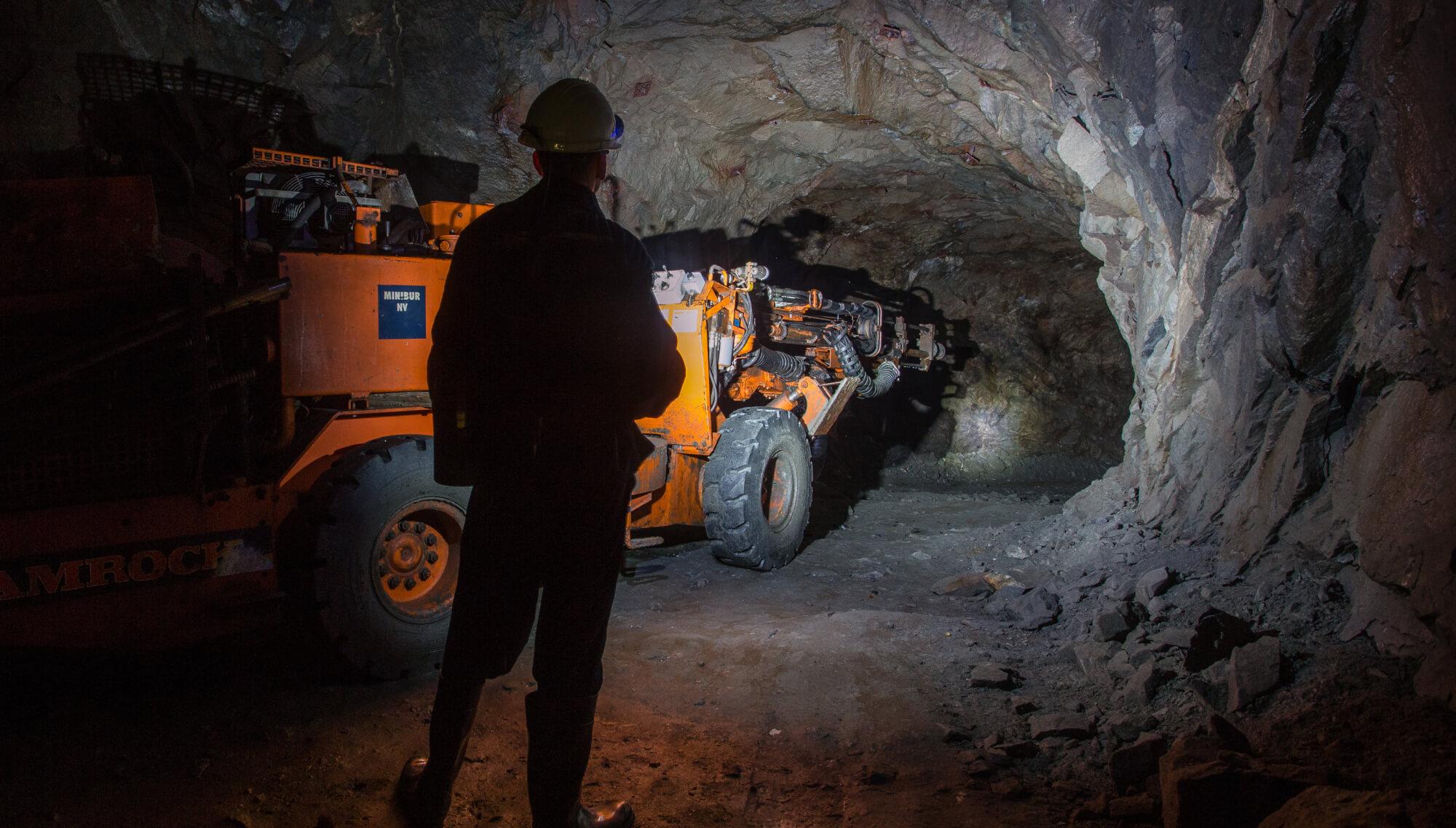 Underground Mine, Engineer & Machinery