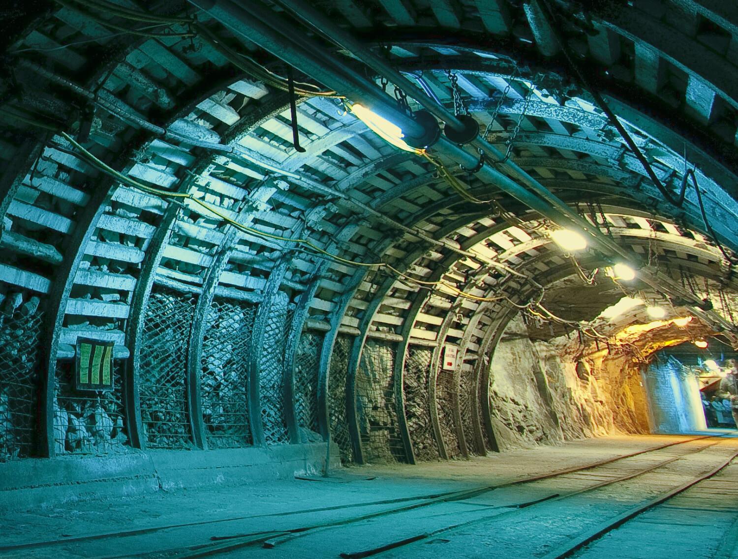 Underground mine tunnel